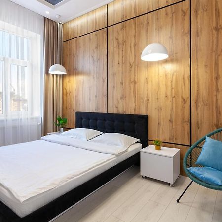 Leogrand Vip Apartments On Pidhirna 3 Lviv Buitenkant foto