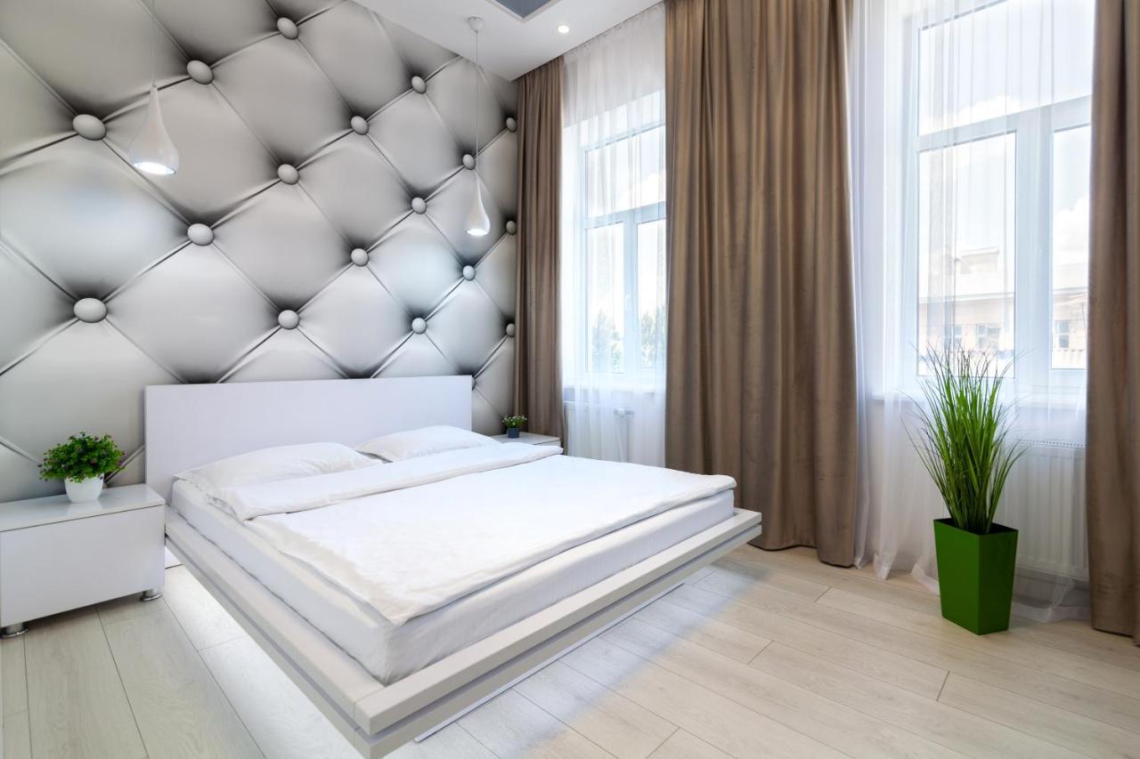 Leogrand Vip Apartments On Pidhirna 3 Lviv Buitenkant foto